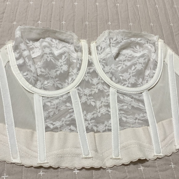 Vintage Beautiful Lace Bustier Bra - 32 D - Picture 4 of 9